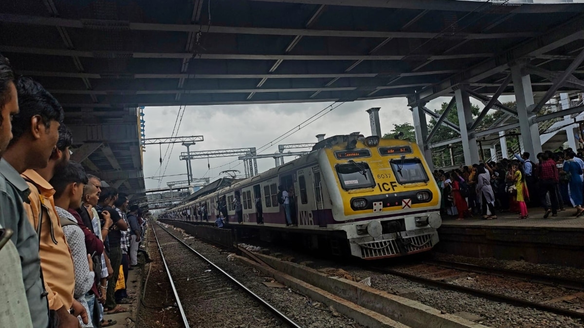 Mumbai local trains, Mumbai trains, local trains, borivali station