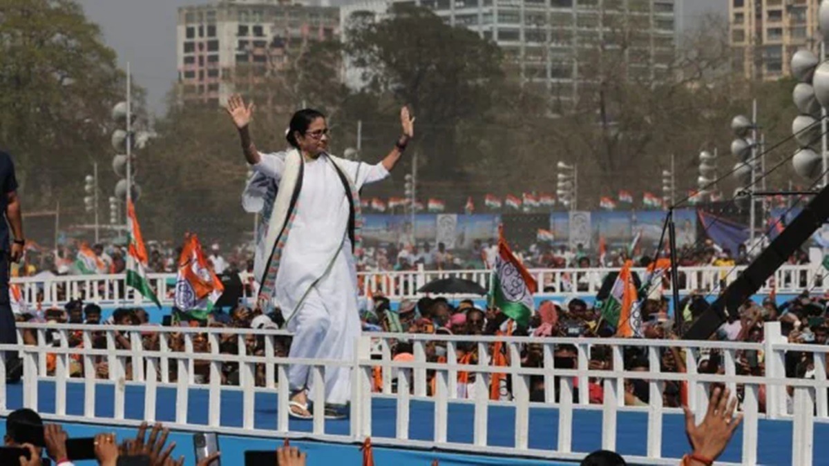 As exit polls show BJP ahead of Trinamool in Bengal, here's how Mamata Banerjee reacted