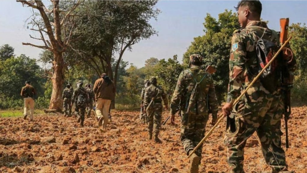 Chhattisgarh: 8 Naxalites arrested from three places across Sukma district Chhattisgarh: 8 Naxalites arrested from three places across Sukma district
