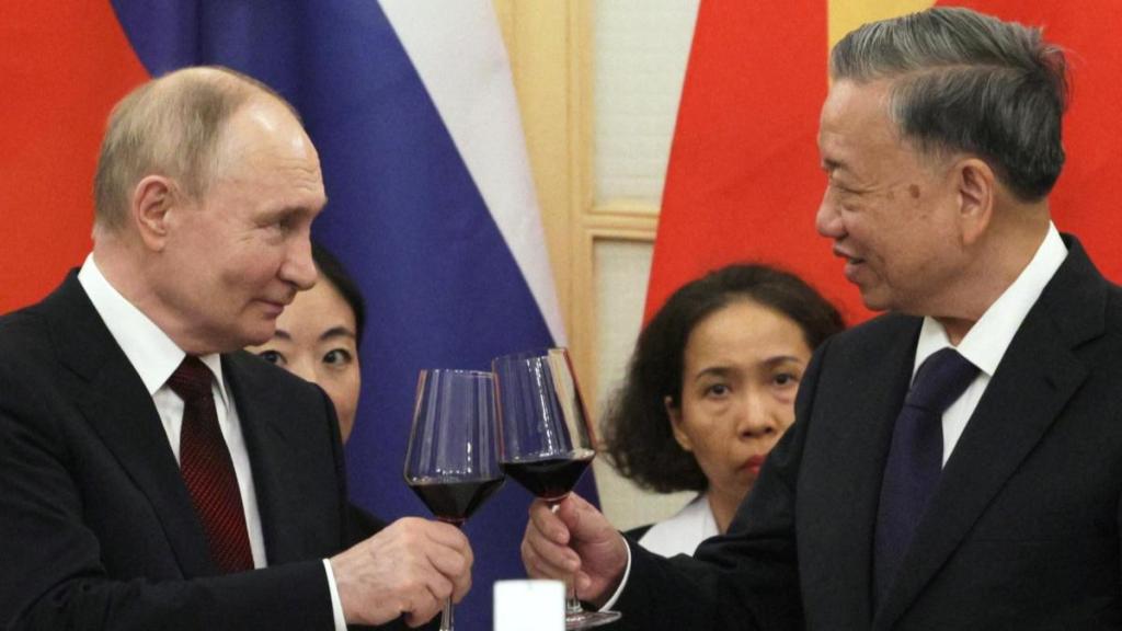 putin, vladimir putin, bamboo diplomacy, putin vietnam visit