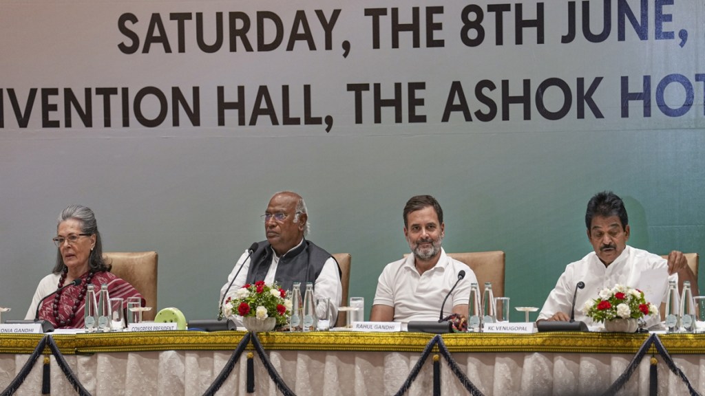 Mallikarjun Kharge, CWC meeting