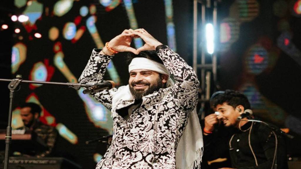 Inspired by the legendary Nusrat Fateh Ali Khan for his compositions and the iconic Gurdas Maan for his performance style, Sagar embarked on a path that would see him redefine Sufi music for modern audiences. 