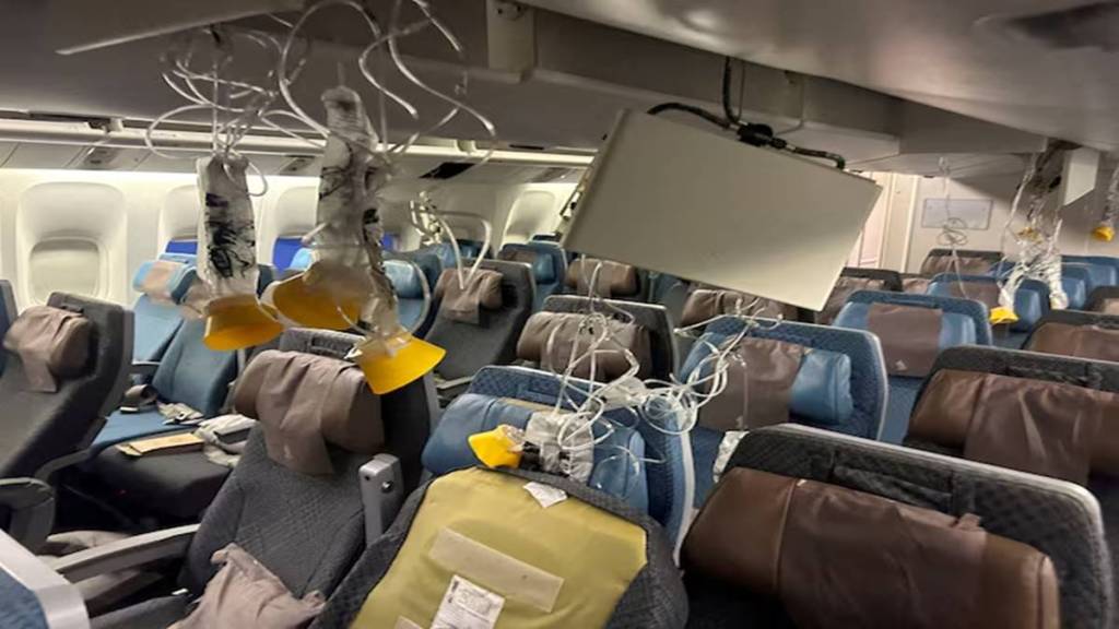 Singapore Airlines turbulence