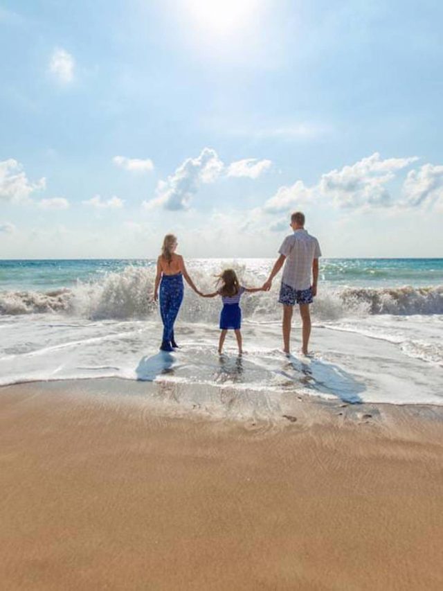 Family Holiday 1-1080x1440