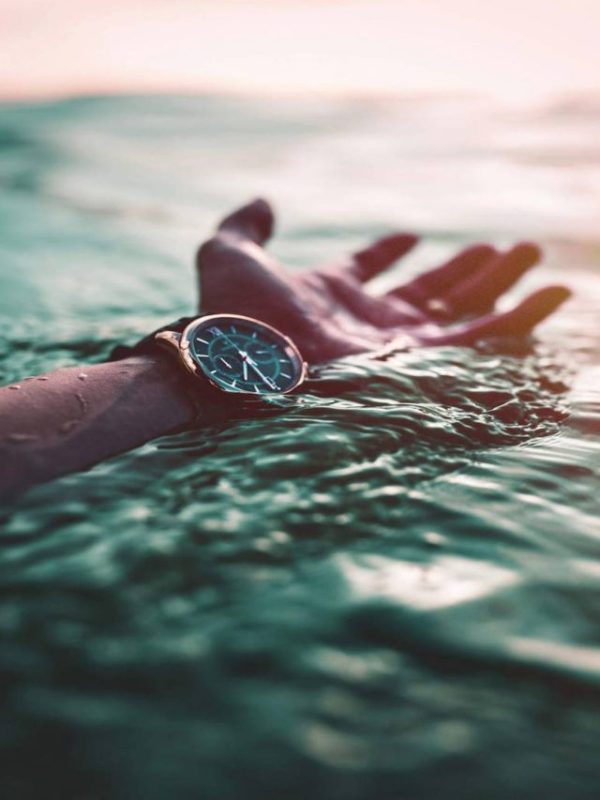 luxurious watches 1-1200x1440