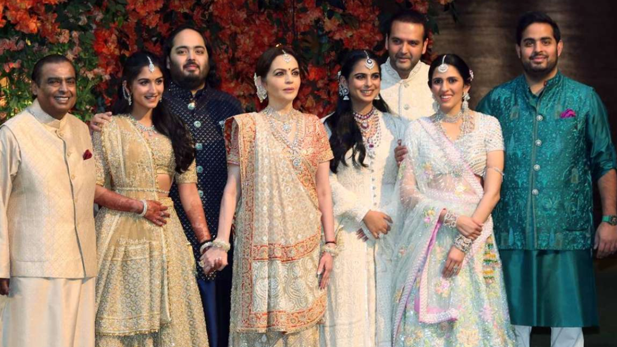 Ambani wedding WhatsApp message free Jio recharge scam Ambani wedding WhatsApp message free Jio recharge scam