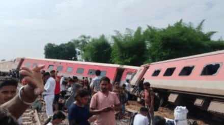 Gonda train accident, gonda accident, train accident, train derailed, India train accidents, Chandigarh-Dibrugarh Express