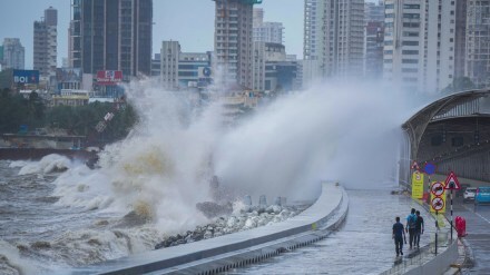 Mumbai rains: IMD issues yellow alert as heavy downpour lashes city; Tansa Lake overflows, Andheri subway closed