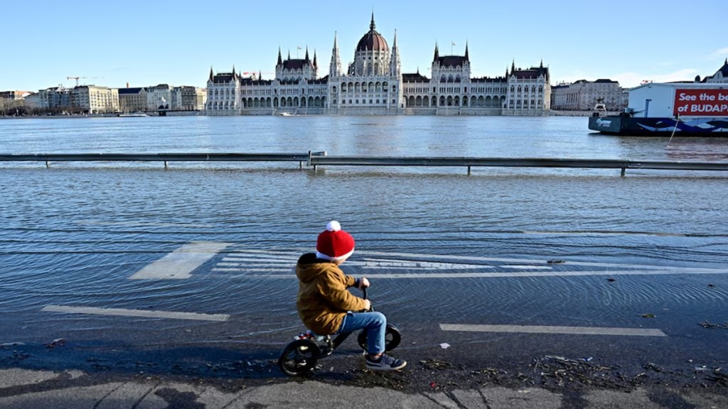 Hungary Golden Visa Program, Applications, residence permit, guest workers, National Card
