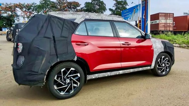 Hyundai Alcazar facelift side