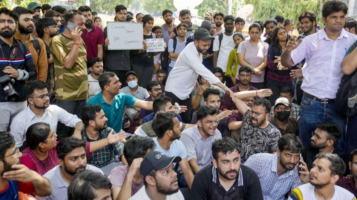 upsc students hunger strike, rau's study circle, old rajinder nagar, upsc coaching centres