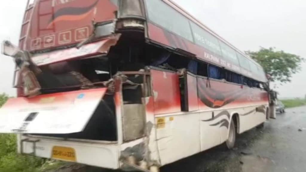 Bus-Truck collision in Odisha: Three dead, 14 injured as pilgrims return from Hyderabad to Gaya
