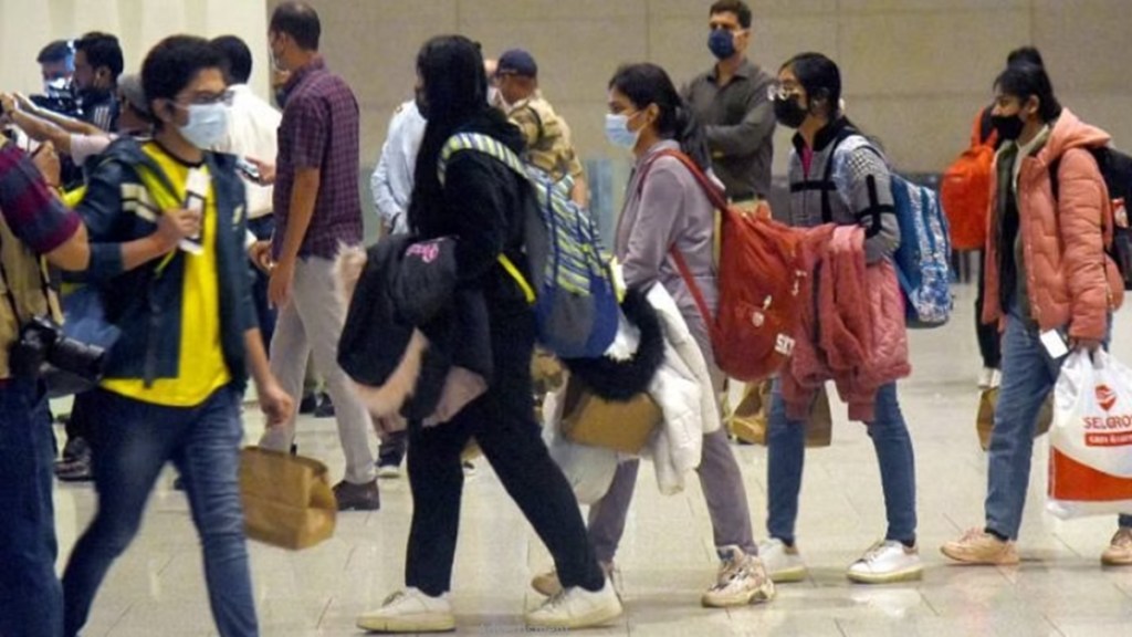 Indian students evacuated from Ukraine arrive in Mumbai. (Photo: ANI) Indian students evacuated from Ukraine arrive in Mumbai. (Photo: ANI)