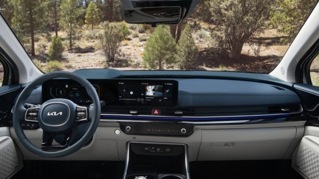 Kia Carnival dashboard