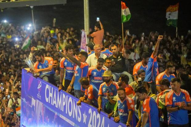 Following their meeting with Prime Minister Narendra Modi in Delhi, the players departed for Mumbai. (PTI)