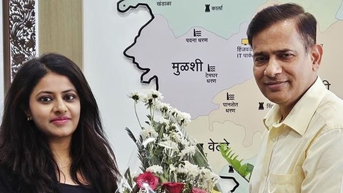 Pune IAS trainee Puja, who used siren on private car, claimed mental disability during selection Pune IAS trainee Puja, who used siren on private car, claimed mental disability during selection