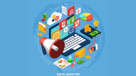 Nowadays, customers themselves go online and search for information (Image: Freepik)