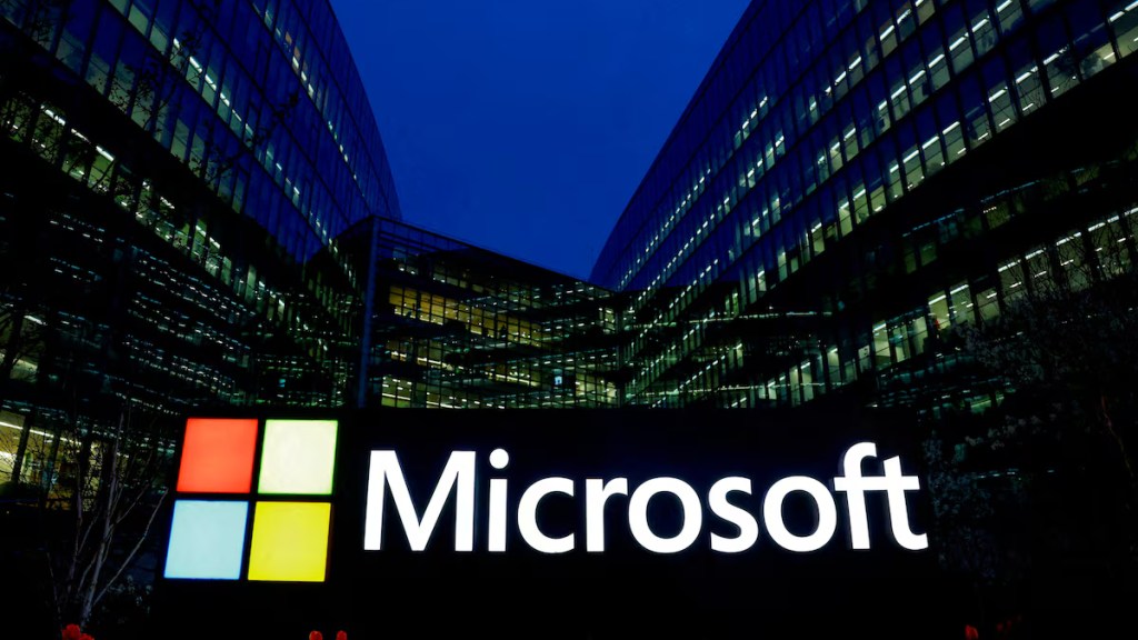 Microsoft Global Outage Crowdstrike LIVE Updates