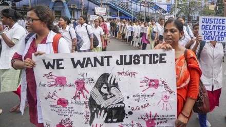 Nurses take part in a protest march over the alleged sexual assault and murder of a postgraduate trainee doctor, in Kolkata, Sunday, Aug. 25, 2024. (PTI Photo) Nurses take part in a protest march over the alleged sexual assault and murder of a postgraduate trainee doctor, in Kolkata, Sunday, Aug. 25, 2024. (PTI Photo)