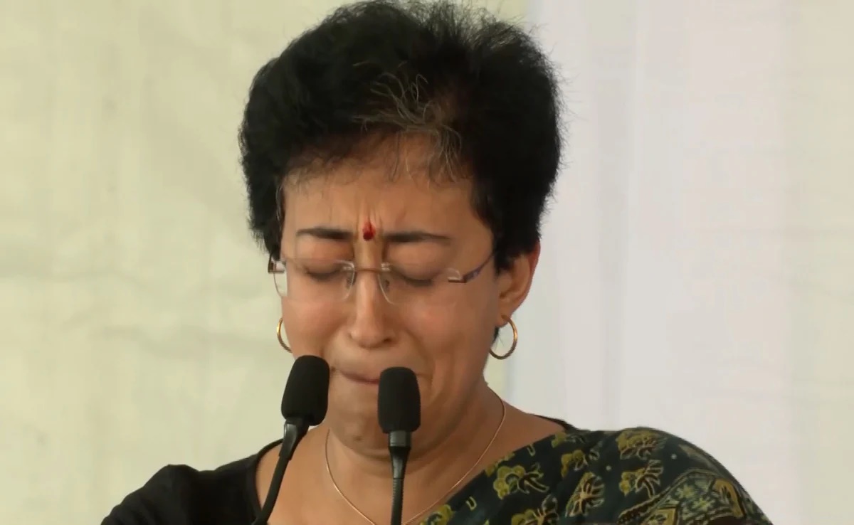 Atishi sheds happy tears as AAP's Manish Sisodia gets bail | Watch Atishi sheds happy tears as AAP's Manish Sisodia gets bail | Watch