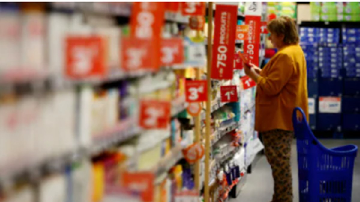 According to Statista, the quick commerce market in India is projected to grow by 24.33% annually between 2024-2029, reaching a market volume of $9951.00 million in 2029.