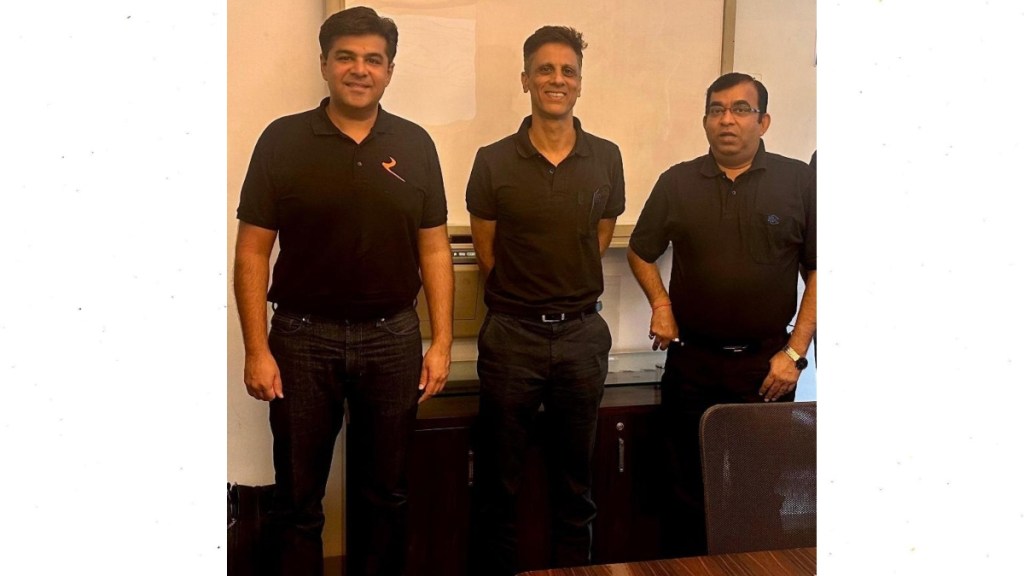 From L To R Mr. Sameer Aggarwal, CEO & Founder- Revfin, Samadeep Subandh, President- Bajaj Auto.