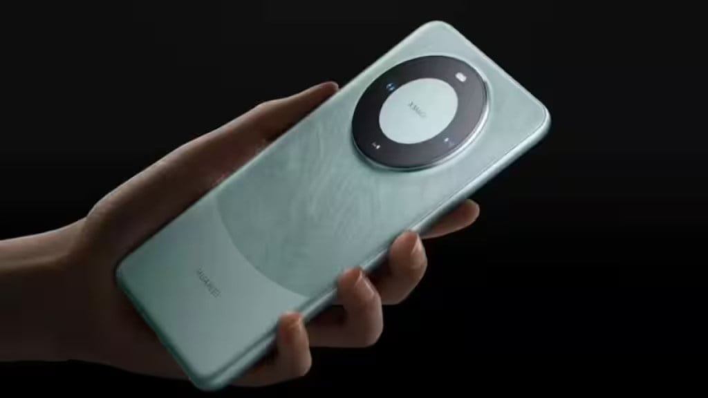 Huawei could beat Samsung to the tri-foldable punch