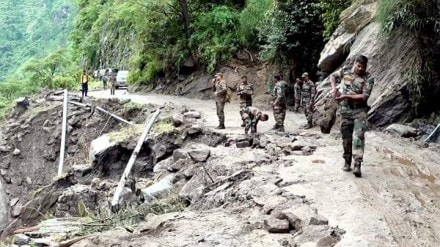Himachal Pradesh: Kullu-Manali highway partially reopens with one-way traffic after cloudburst; restoration efforts continue Himachal Pradesh: Kullu-Manali highway partially reopens with one-way traffic after cloudburst; restoration efforts continue