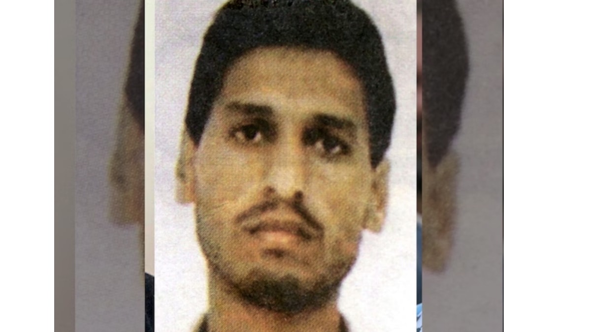 Hamas military chief Mohammed Deif killed in Gaza air strike, confirms Israel.