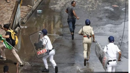 Kolkata doctor rape and murder case: Violence erupts during 'Nabanna Abhijan'; BJP calls for 12-hour bandh tomorrow | Top developments