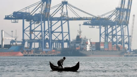 Indian port workers