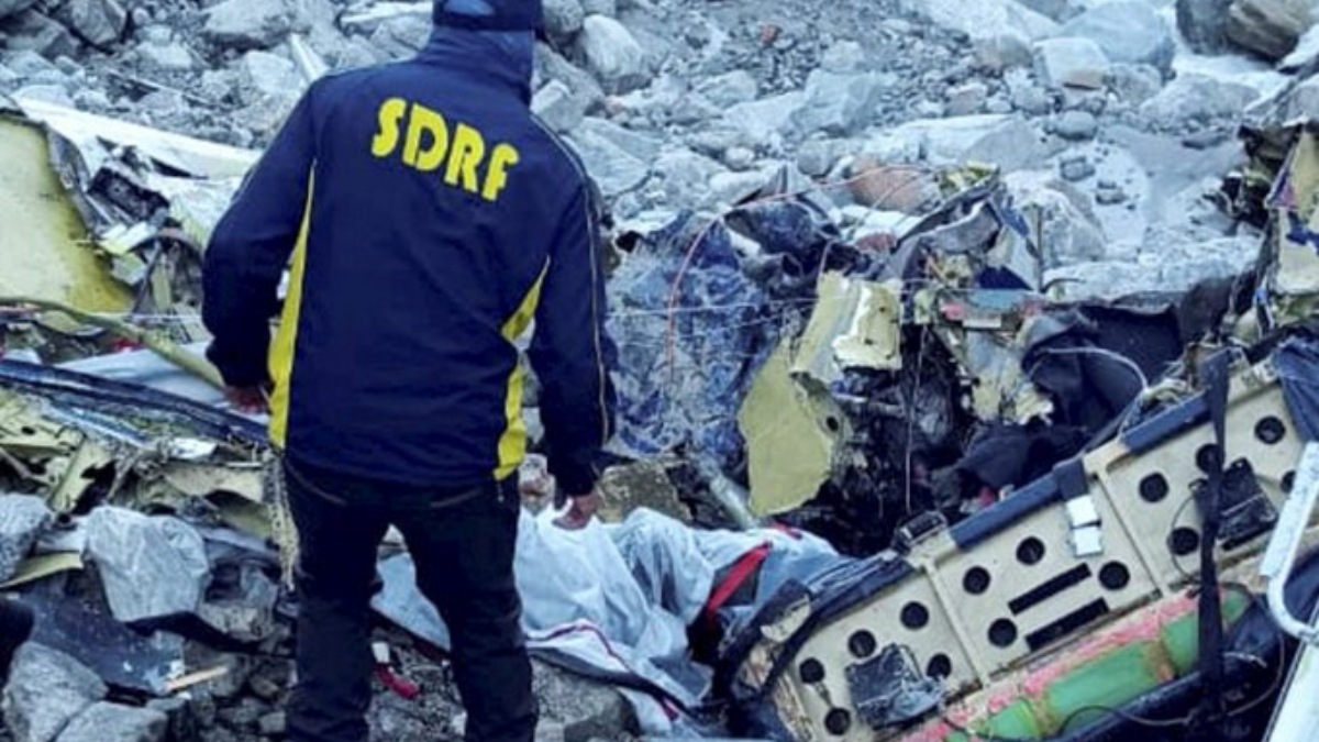 Helicopter crash in Kedarnath, helicopter crash, Uttrakhand helicopter crash, Kedarnath helicopter crash, helicopter, Indian Army, army