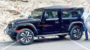 Mahindra Thar Roxx side