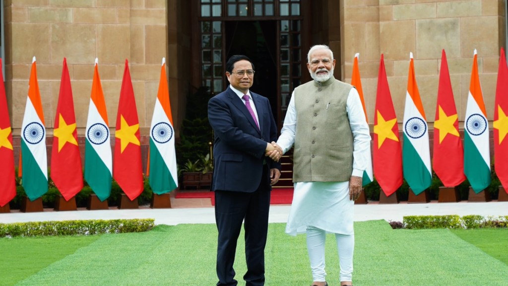 Prime Minister Narendra Modi with Vietnamese Prime Minister Pham Minh Chinh