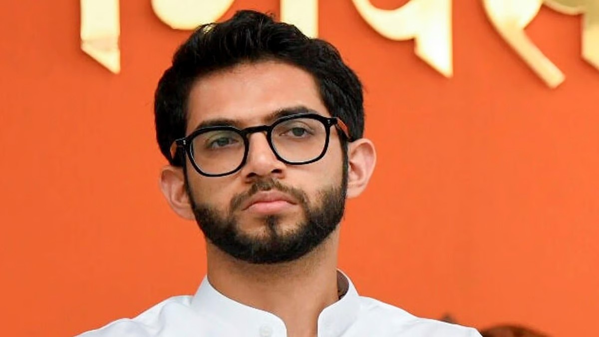 In a confrontation between BJP and Shiv Sena (UBT) members on August 26 in Chhatrapati Sambhajinagar, police called on the lathi charge to curb the situation. (Image Source: PTI)