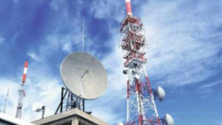 Telecom operators want that it be reserved for them for 5G services.