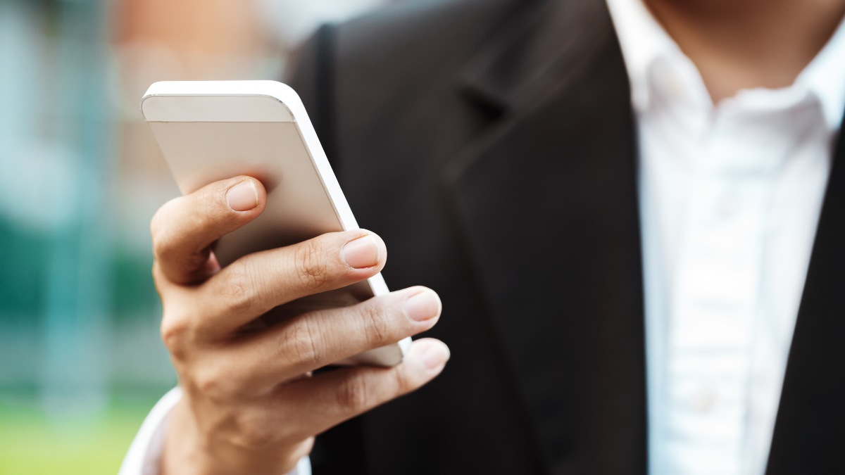 One of the primary benefits of RCS is its ability to provide a more interactive and engaging user experience. (Image Credits: Freepik)