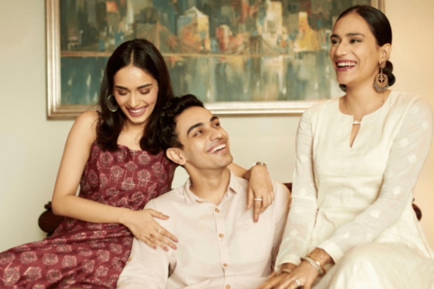 Manushi Chhillar posted a photo with her brother and sister, which she captioned, “Life’s a lot sweeter with these two 🤗😊🤍” (Photo: Instagram)