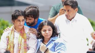 vinesh phogat, olympics 2024, paris olympics, wrestler vinesh phogat, wrestling medal, vinesh wresters