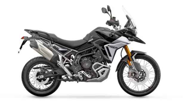 bmw f900 gs vs triumph tiger 900 rally pro