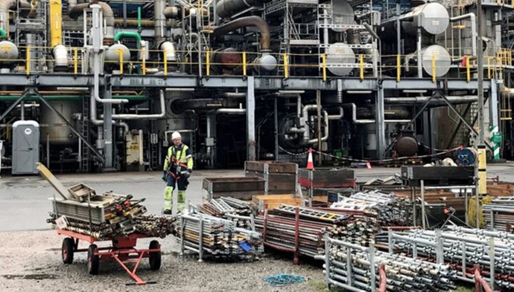 urea industry, import, capacity addition, raw material prices, domestic production, working capital, government measures, capital expenditure