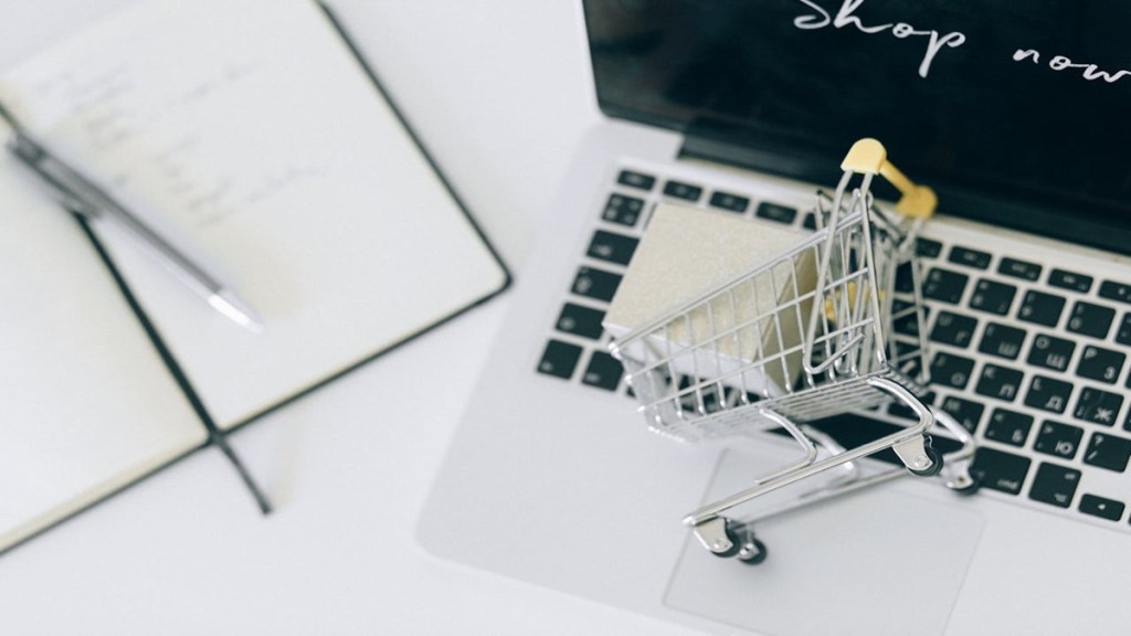 E-commerce jobs: Online vendors employ 54% more people on average than offline vendors, says survey E-commerce jobs: Online vendors employ 54% more people on average than offline vendors, says survey