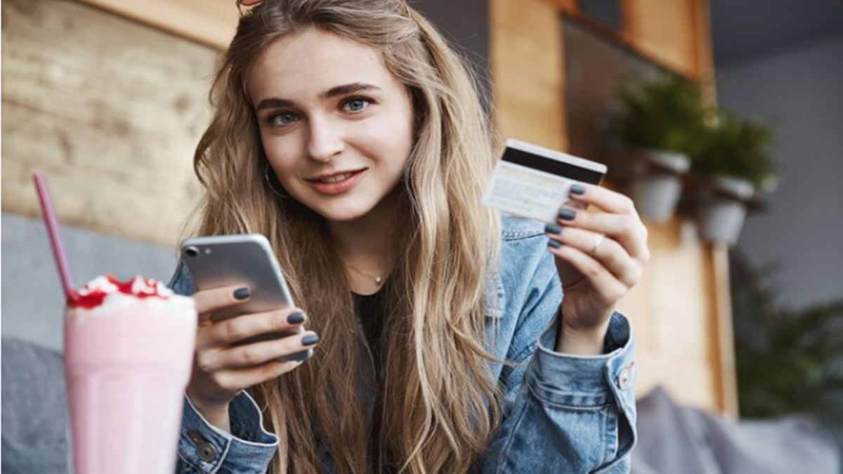 Top 5 Premium Credit Cards in India for exclusive benefits, airport lounge access Top 5 Premium Credit Cards in India for exclusive benefits, airport lounge access