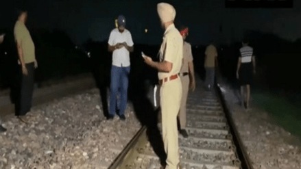 Bathinda-Delhi railway track Bathinda-Delhi railway track