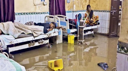 Flood situation near Ganges: Water enters a government hospital after heavy rains, in Gopalganj, Saturday, Sept. 28, 2024. (PTI Photo)