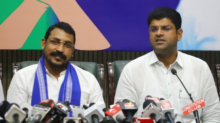 Chandrashekhar Azad and Dushyant Chautala announced their coalition for the upcoming Haryana Election, at the Constitution Club in New Delhi on Tuesday, August 27, 2024. Express photo.