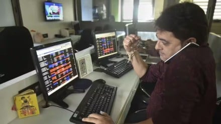 SEBI study reveals 93% of individual traders incurred losses in equity F&O between FY22 and FY24
