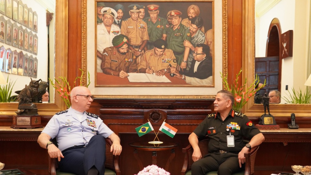 This latest visit by the Brazilian Air Force Chief is part of a broader pattern of high-level military engagements between the two nations (Photo: X) This latest visit by the Brazilian Air Force Chief is part of a broader pattern of high-level military engagements between the two nations (Photo: X)