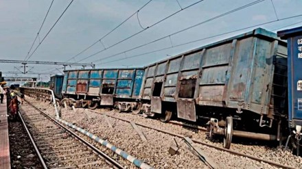 Good trains derailment in Bokaro Good trains derailment in Bokaro