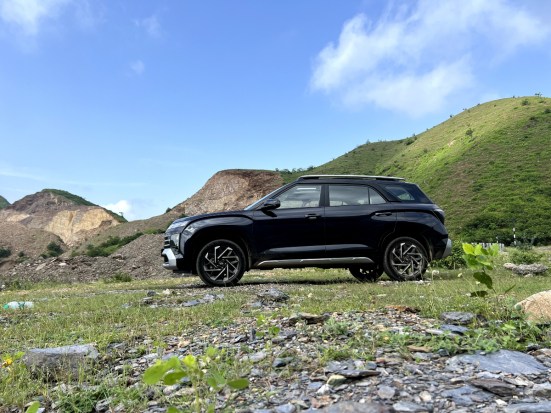 Hyundai Alcazar side